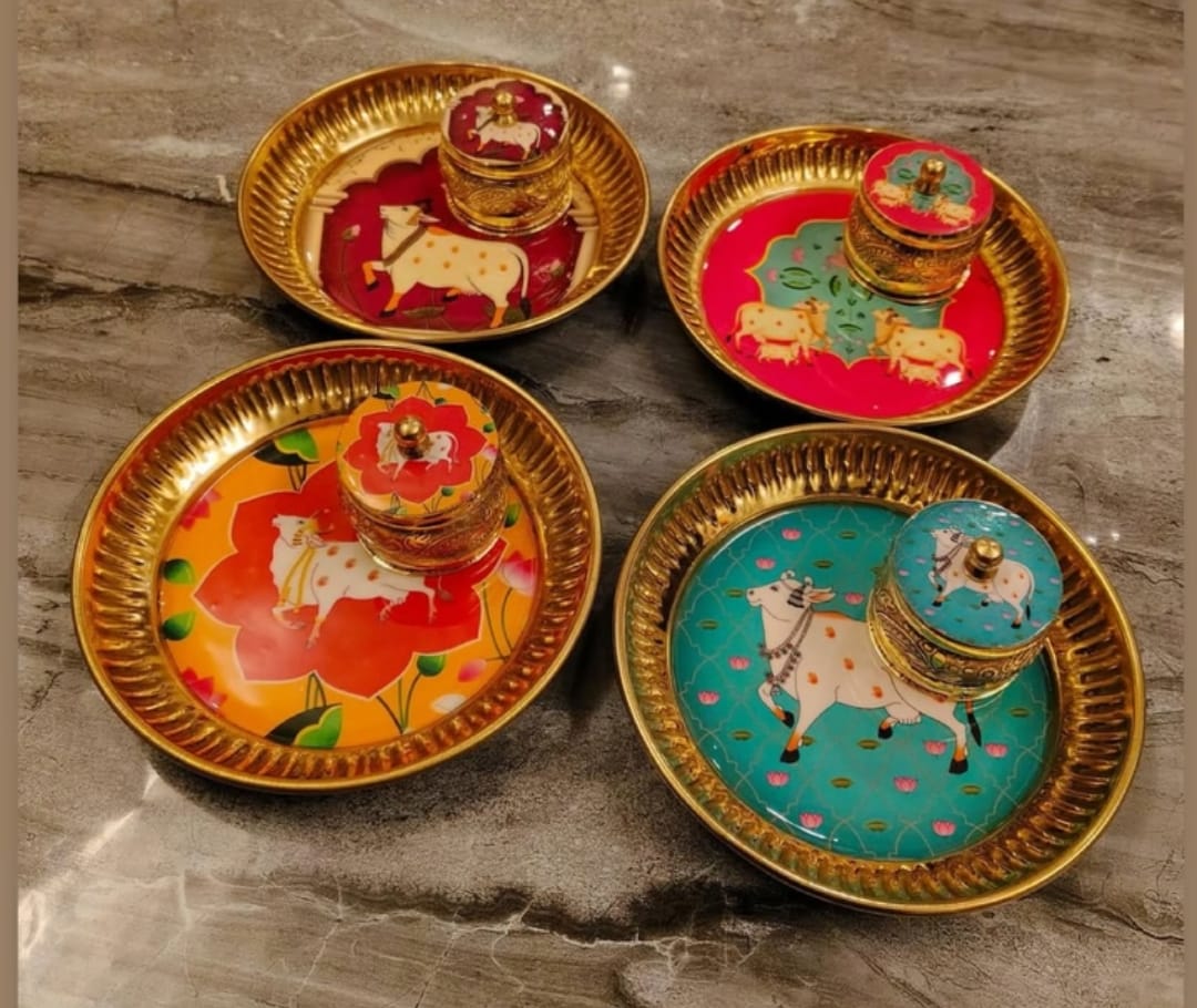 Brass 6inches Plate With Kumkum Box